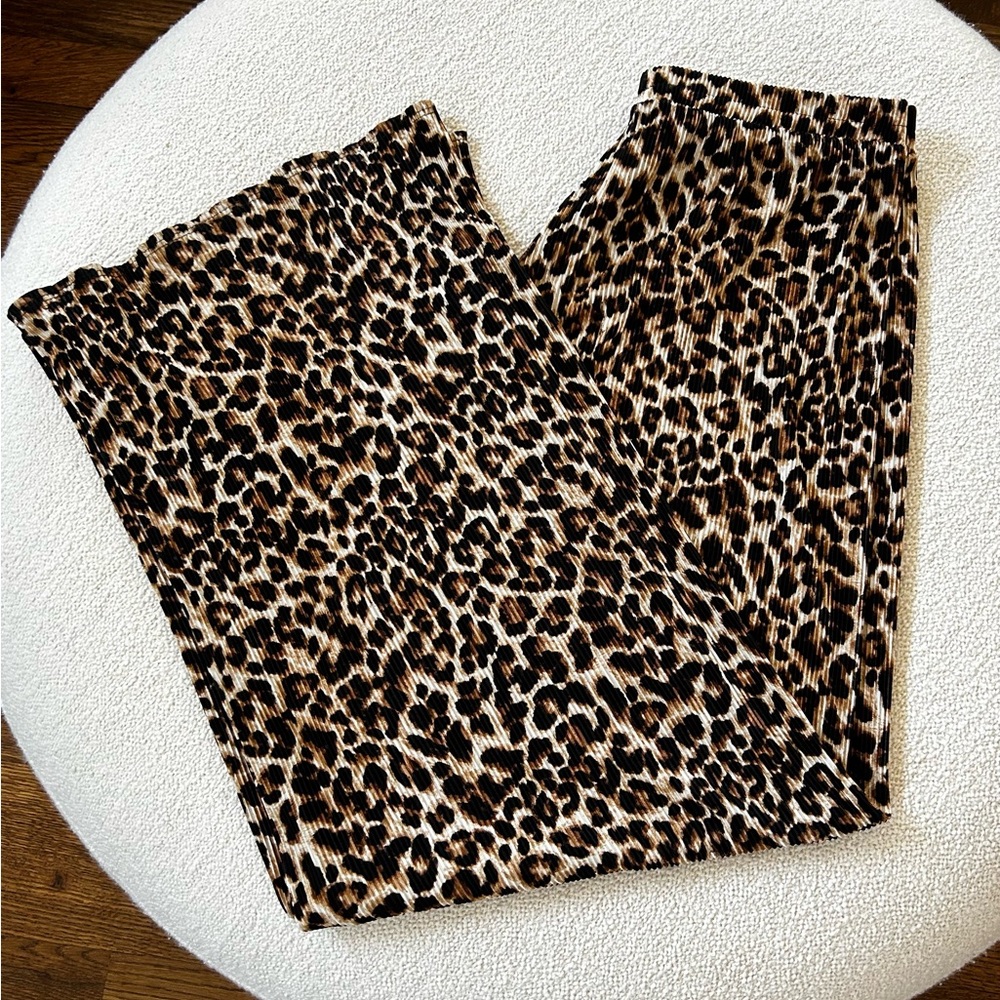 Leopard Print Plissé Pants